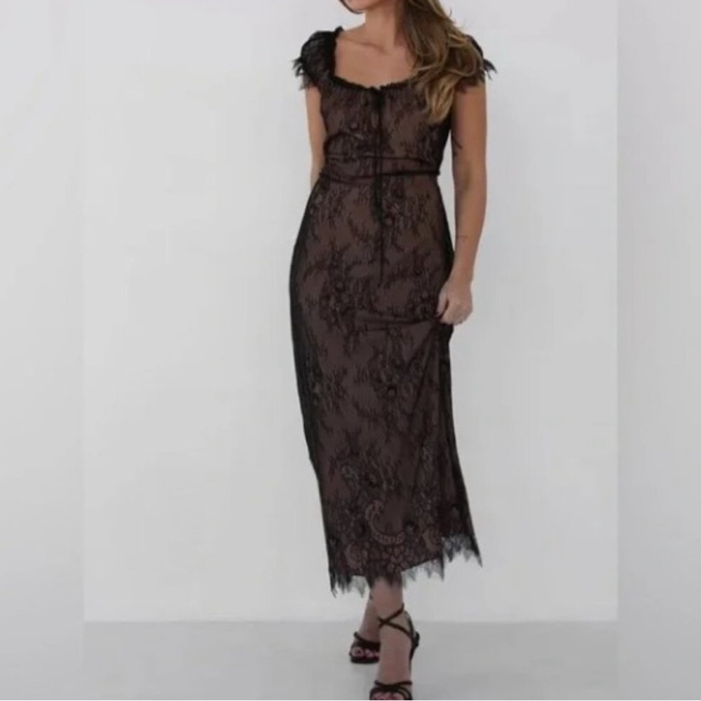 Rumored Victorian Midi Dress - Picture 3 of 3